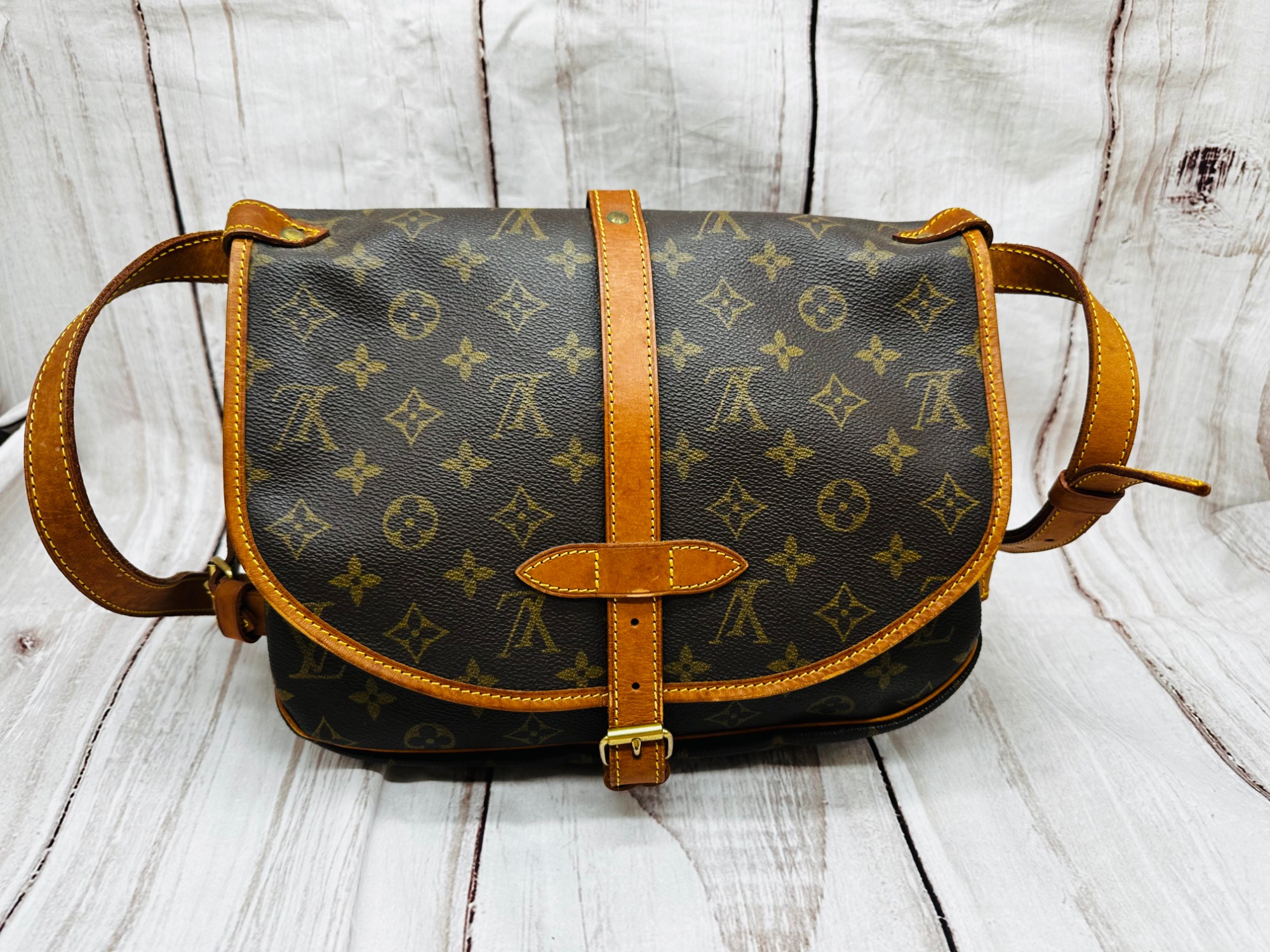 イオンモール常滑店】LOUIS VUITTONのショルダーバッグです