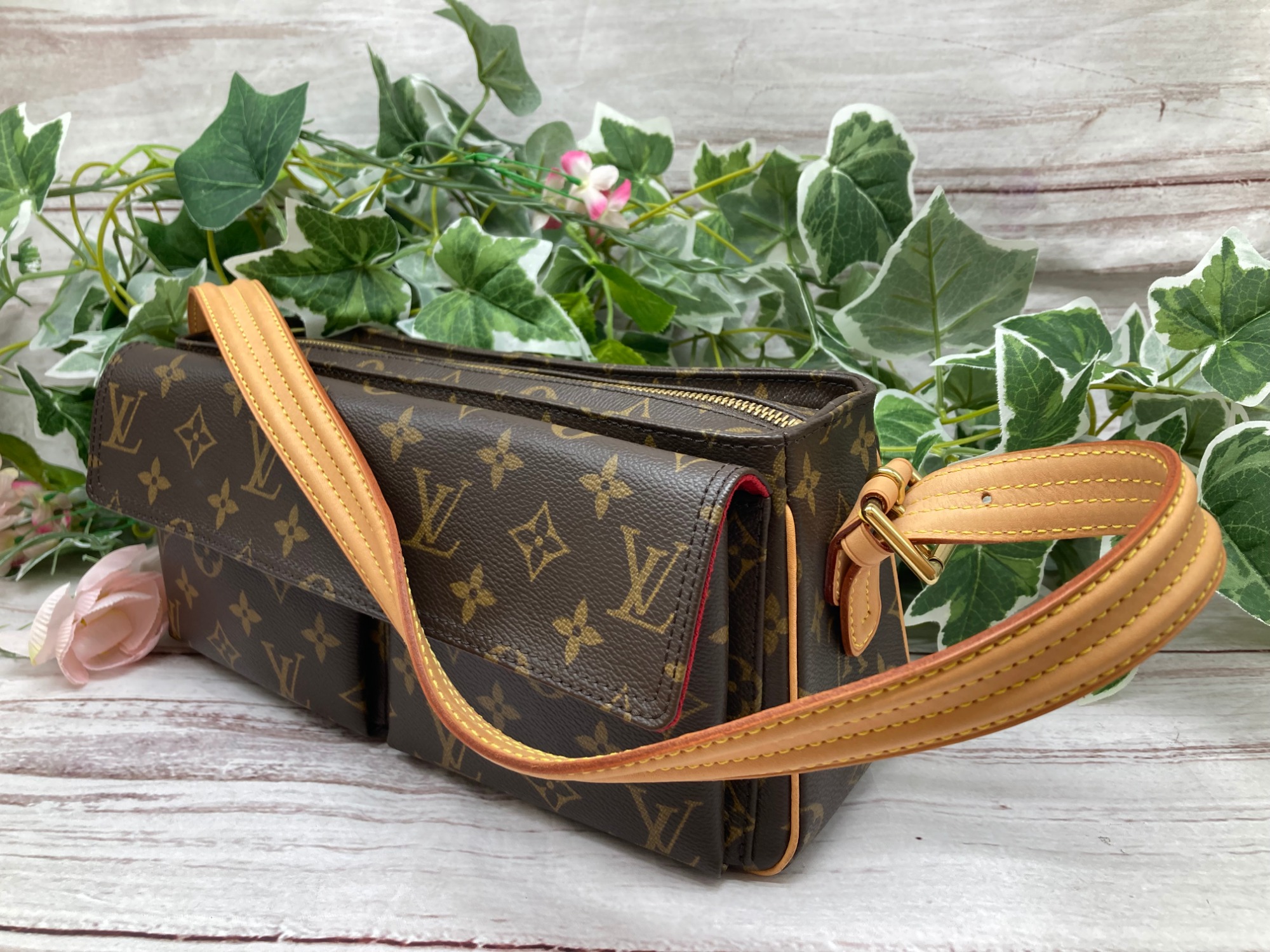 【イオンモール常滑店】LOUIS VUITTONのショルダーバッグです イオンモール常滑店】LOUIS VUITTONのショルダーバッグです