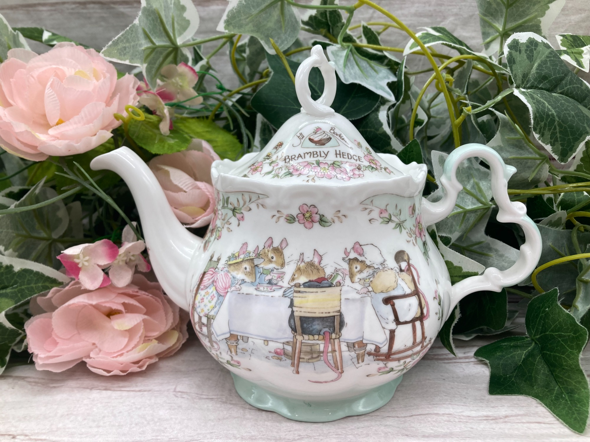 Doulton ブランブリーヘッジ ティーポット！ 【公式通販】