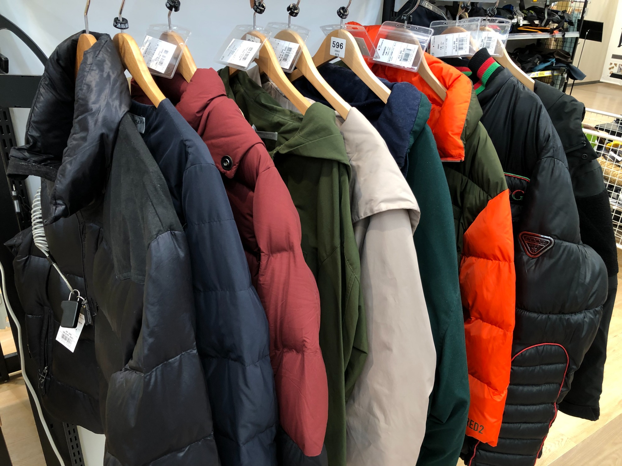 A BATHING APE/ア ベイシング エイプ】リバーシブルダウンベストが入荷