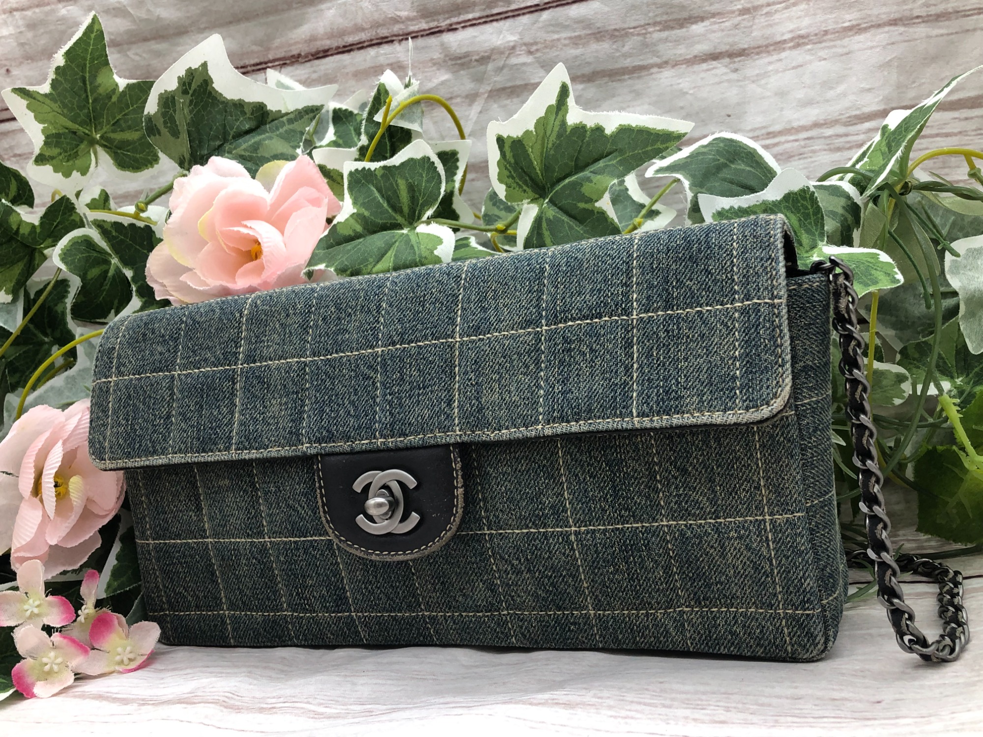 【トレファク イオンモール常滑店】CHANELのチェーンハンドルバッグです。 トレファク イオンモール常滑店】CHANELのチェーンハンドルバッグです。