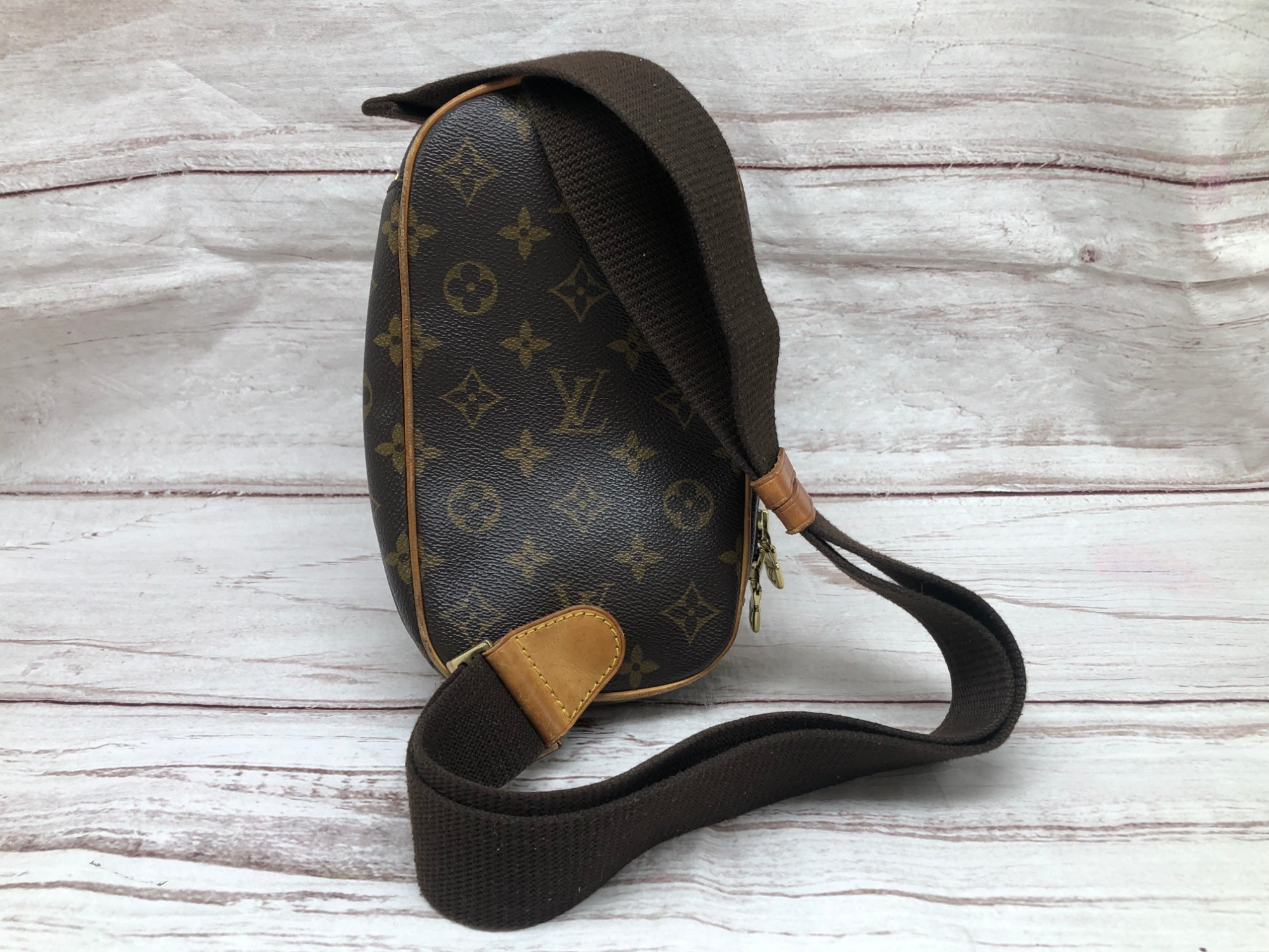 ルイヴィトン　ガンジュ Louis Vuitton モノグラム ポシェット ガンジュの買取実績