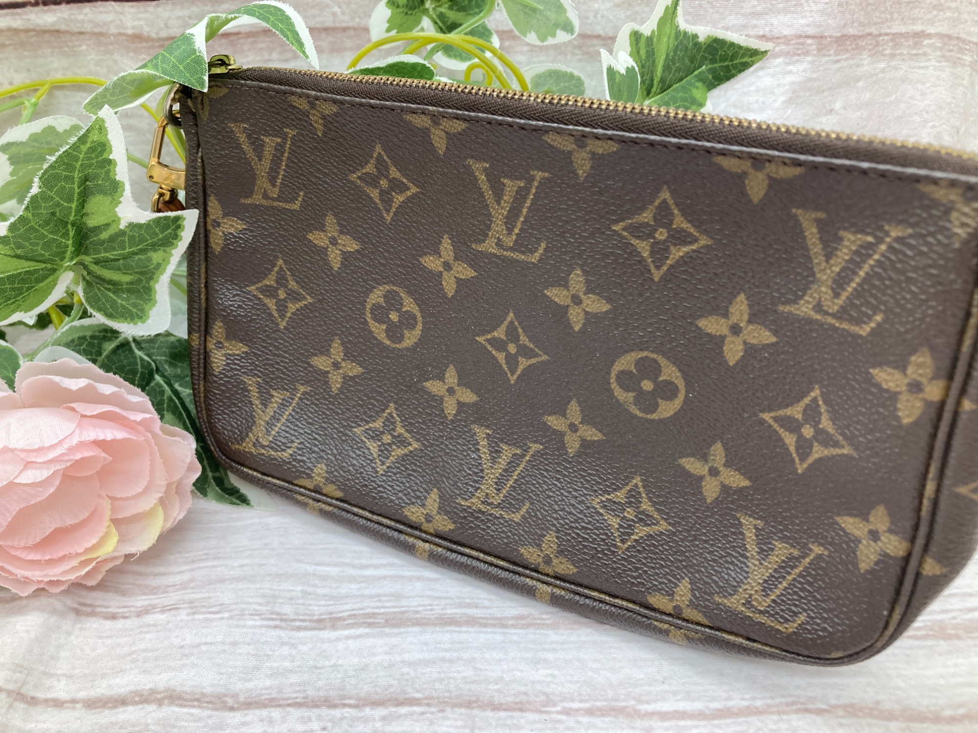 LOUIS VUITTON/ルイヴィトン】ポーチ モノグラム”M51980”が入荷