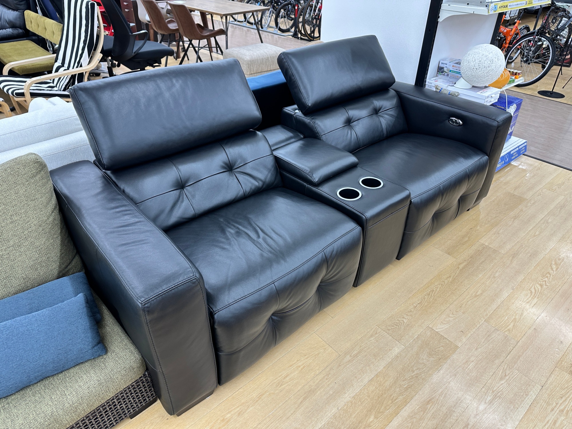 ワタリジャパン（HTL Japan）の電動リクライニングソファーが入荷しま