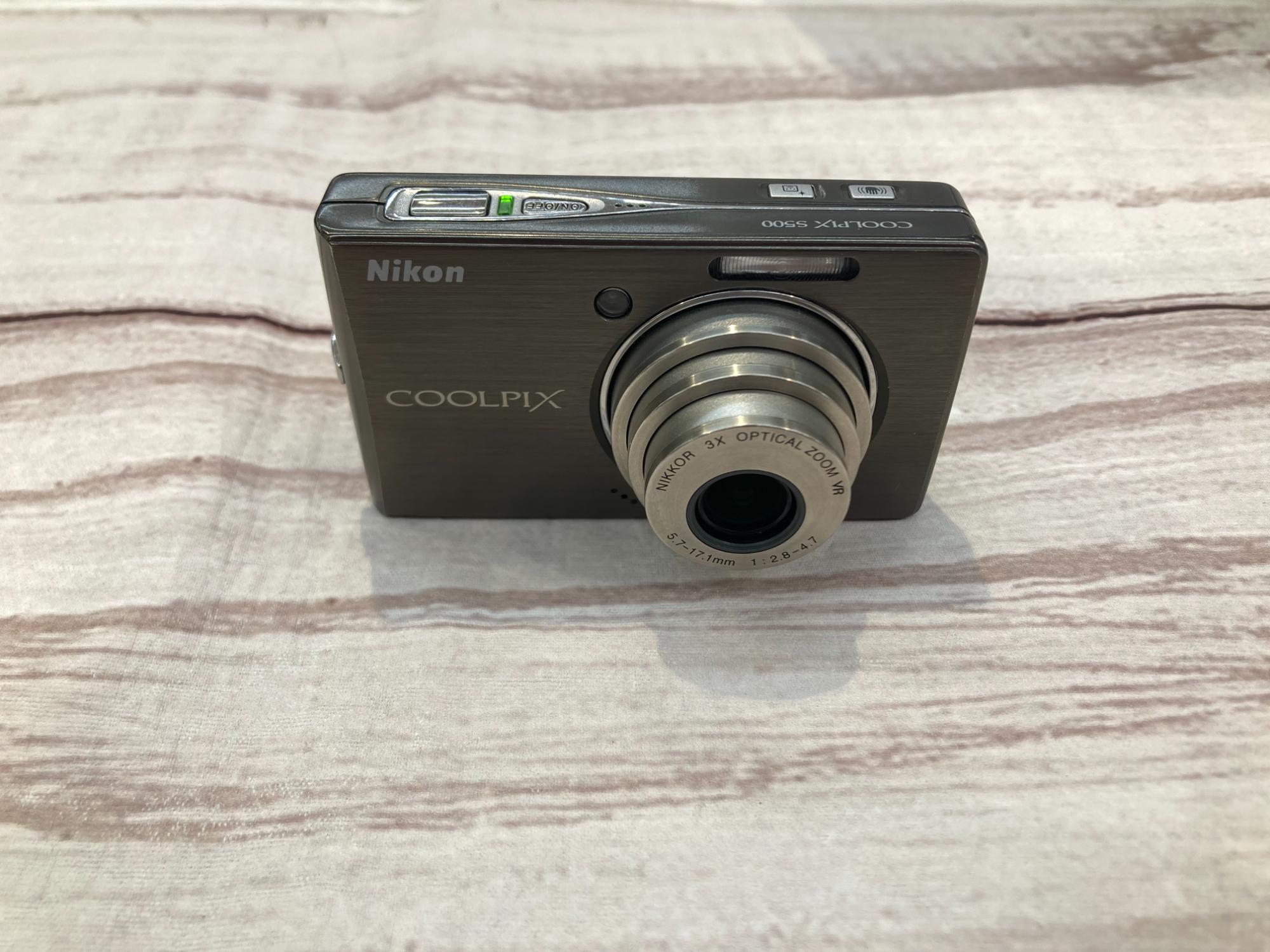 Nikon/ニコン】コンパクトデジタルカメラ ”COOLPIX S500