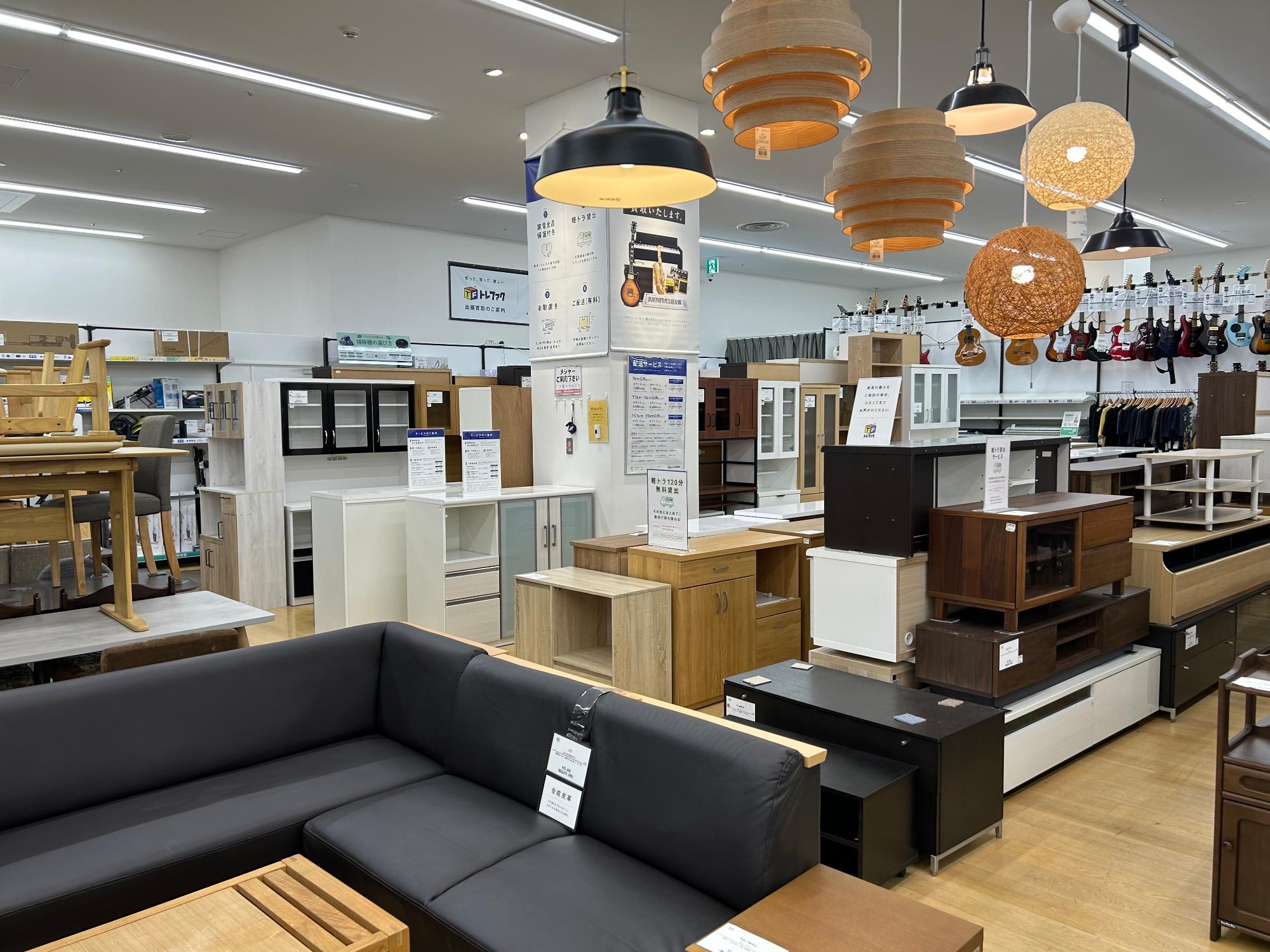 【トレファク イオンモール常滑店】カウチソファーをご紹介いたします！！ 部屋に上品さを】三人掛けカウチソファーを紹介します☆彡｜2026年04月