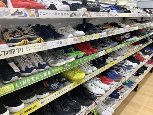 スニーカー買取のイオンモール常滑