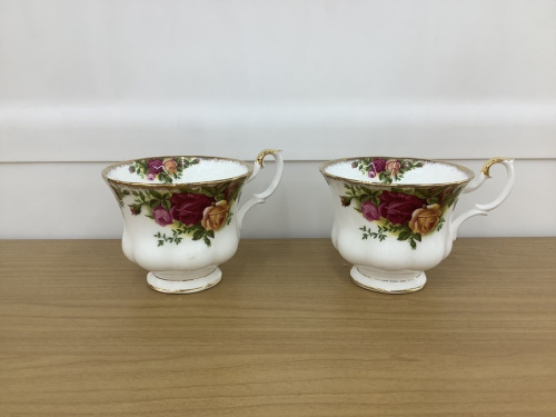 カップ&ソーサーのROYAL ALBERT