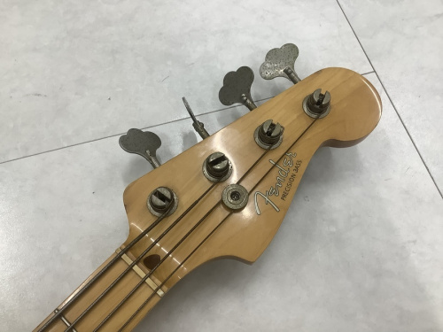 GibsonのFENDER
