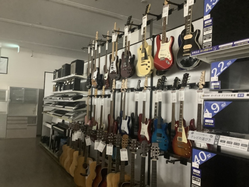 FENDERのイオンモール常滑