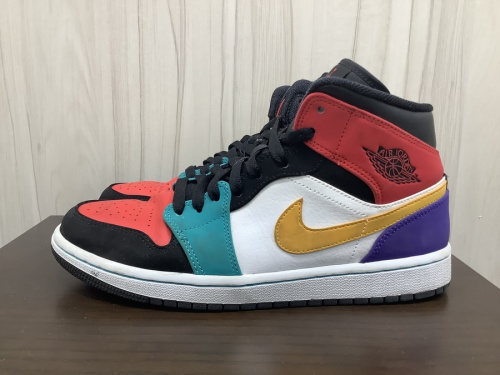 靴買取のAIR JORDAN1 MID