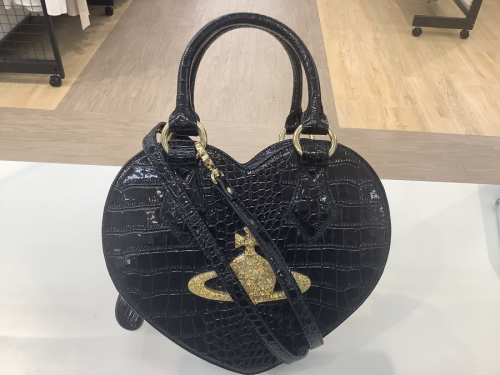 バッグの財布