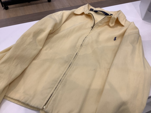 トップスのジャケット