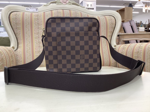 バッグのショルダーバッグ