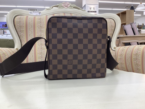 ショルダーバッグのLOUIS VUITTON