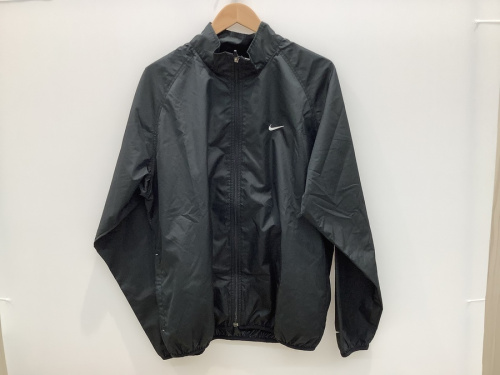 トップスのジャケット