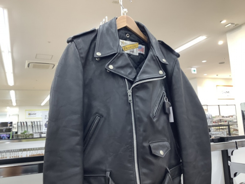 メンズウェアのイオンモール常滑