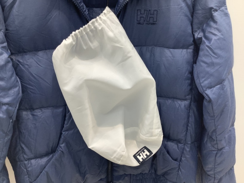 ポケッタブルダウンジャケットのHELLY HANSEN