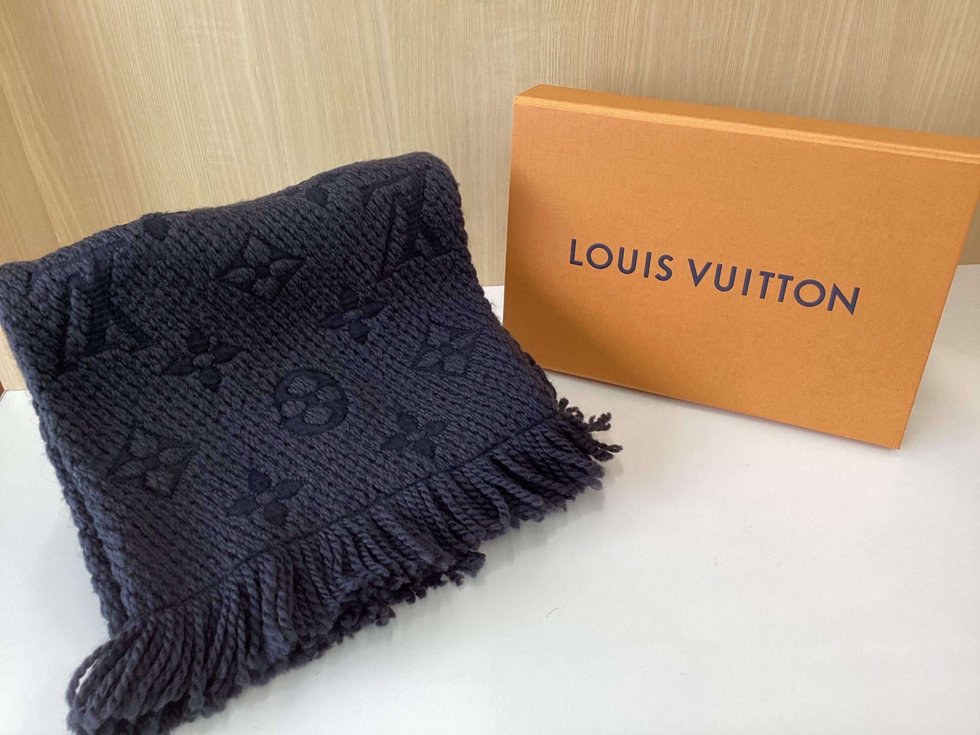 LOUIS VUITTON ルイヴィトン】マフラー入荷しました！！｜2025年