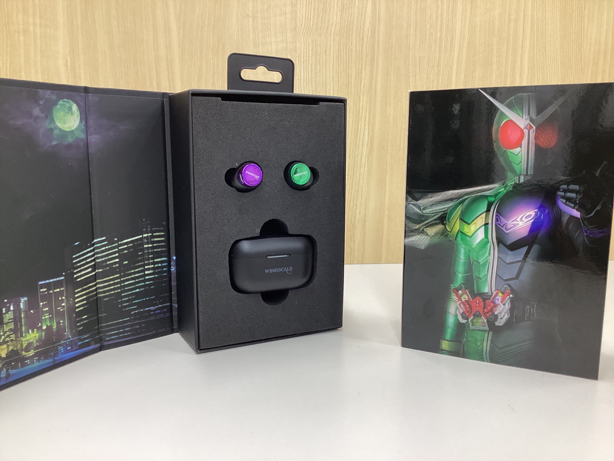 AVIOT アビオット】ワイヤレスイヤホン AVIOT×仮面ライダーW入荷