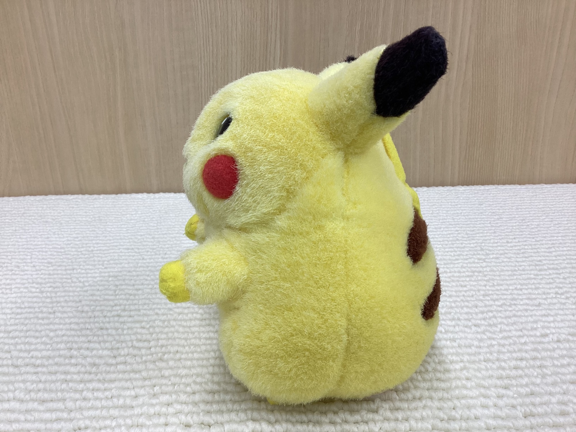 TOMY トミー】大人気ポケモン！ピカチュウ初期のぬいぐるみが入荷です