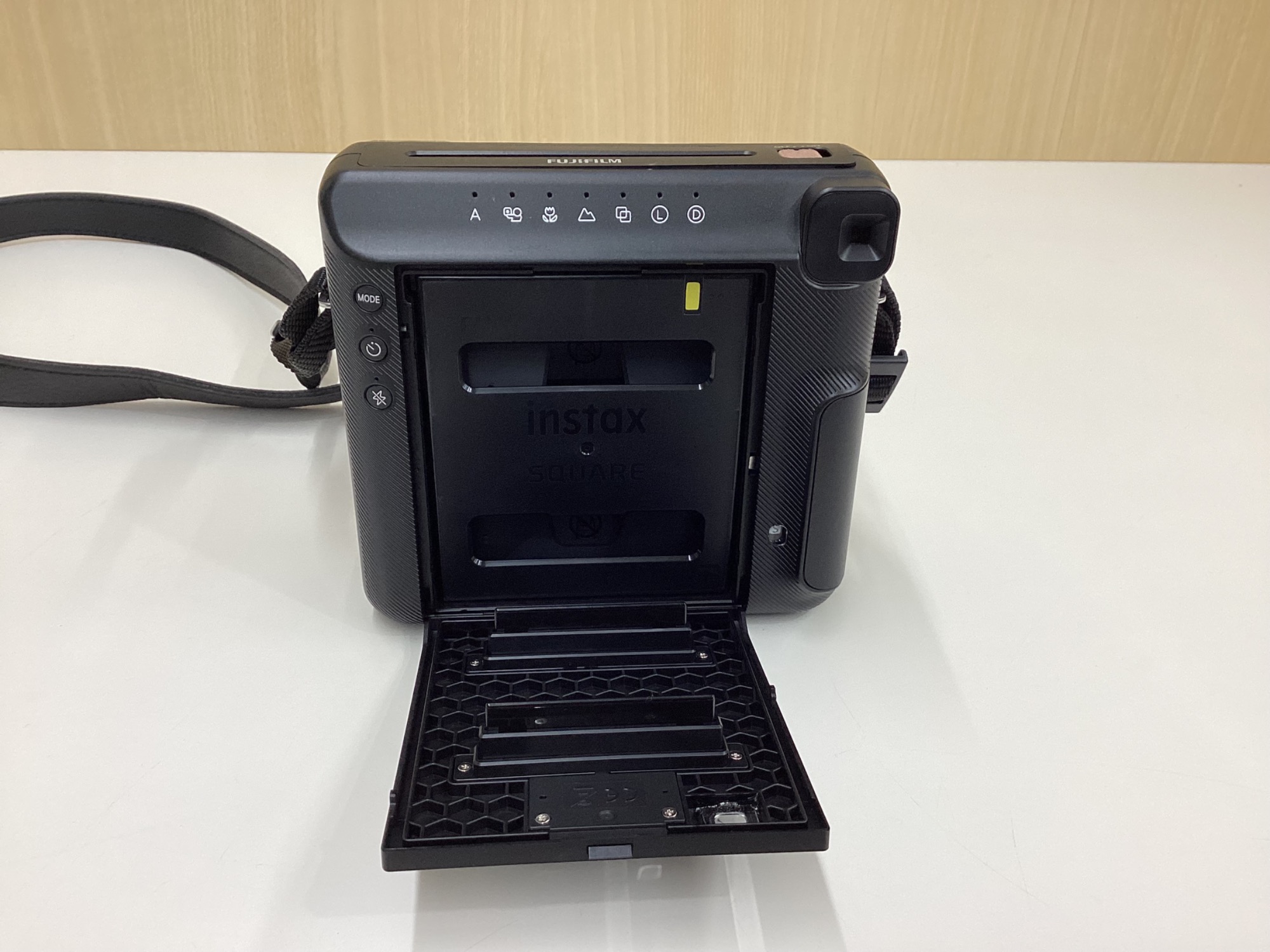 FUJIFILM 富士フイルム】チェキ instax SQ6入荷しました！！｜2026年01