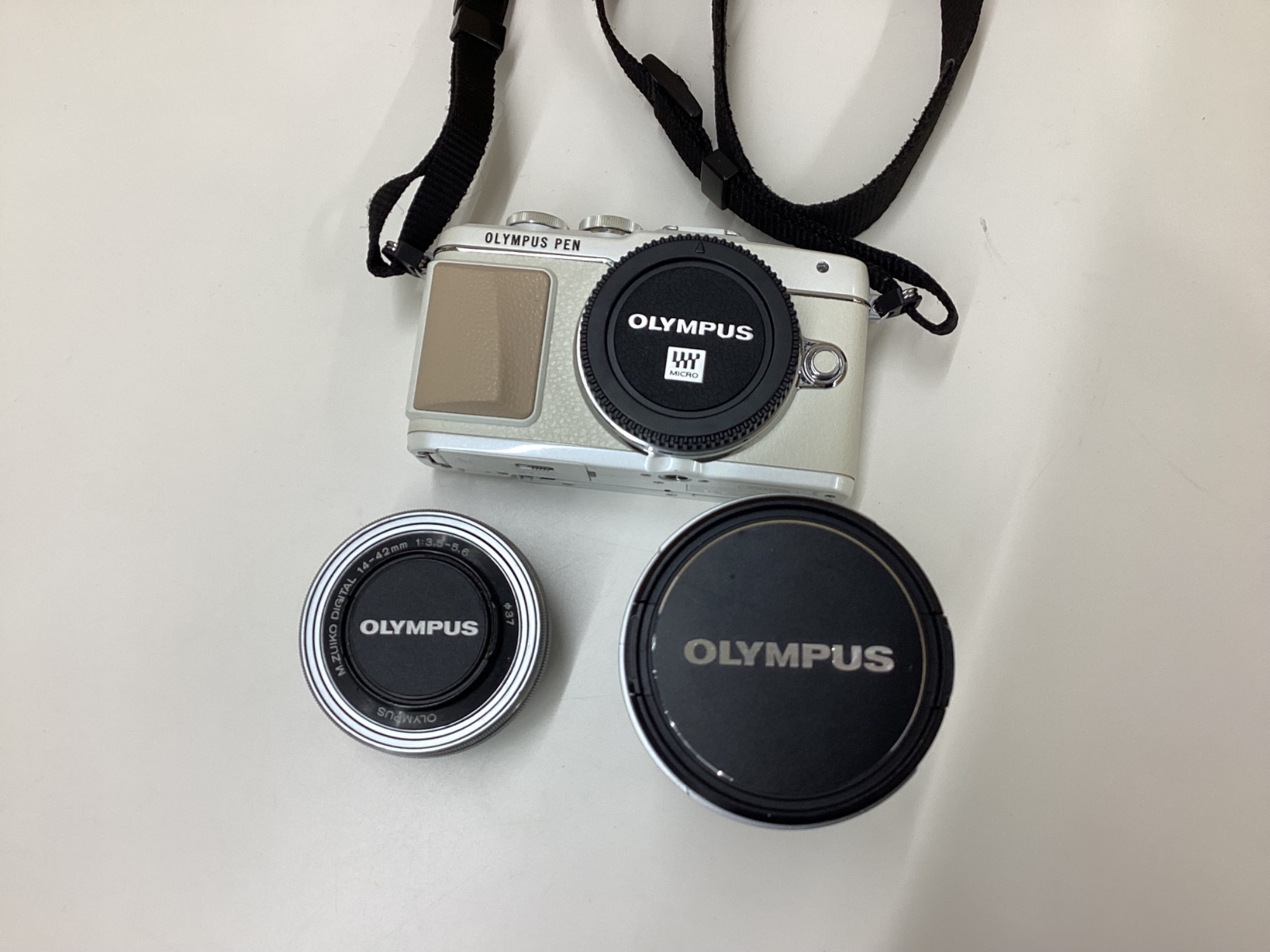 OLYMPUS オリンパス】ミラーレス一眼カメラ E-PL7 入荷しました