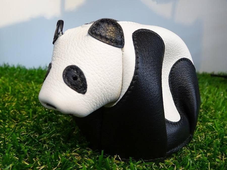 LOEWE パンダ　　ケース LOEWEパンダモチーフのコインケース入荷情報！【大阪 八尾店】｜2016年