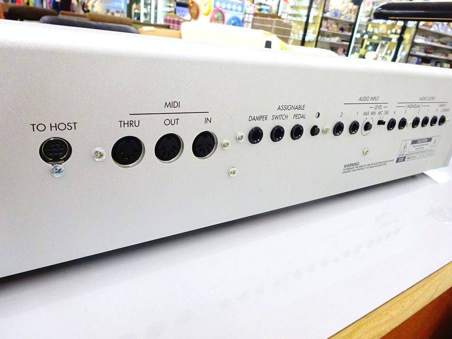 KORGの名作シンセ！初代TRITON入荷致しました！【八尾店】｜2017