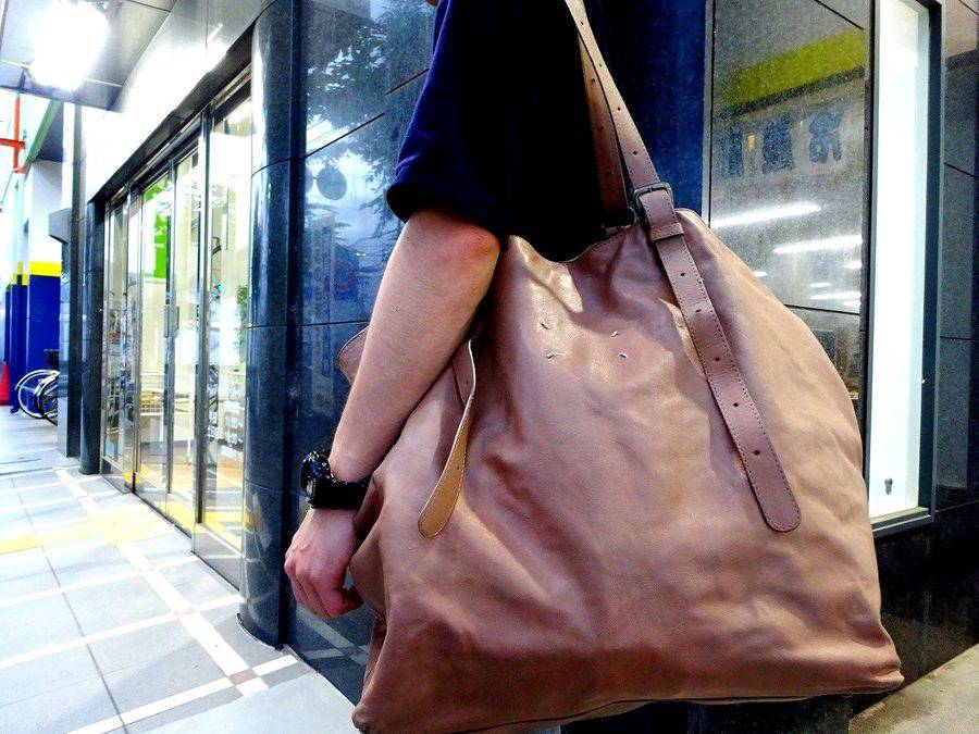 Maison Martin Margielaのレザートートバッグご紹介。【八尾店】｜2017