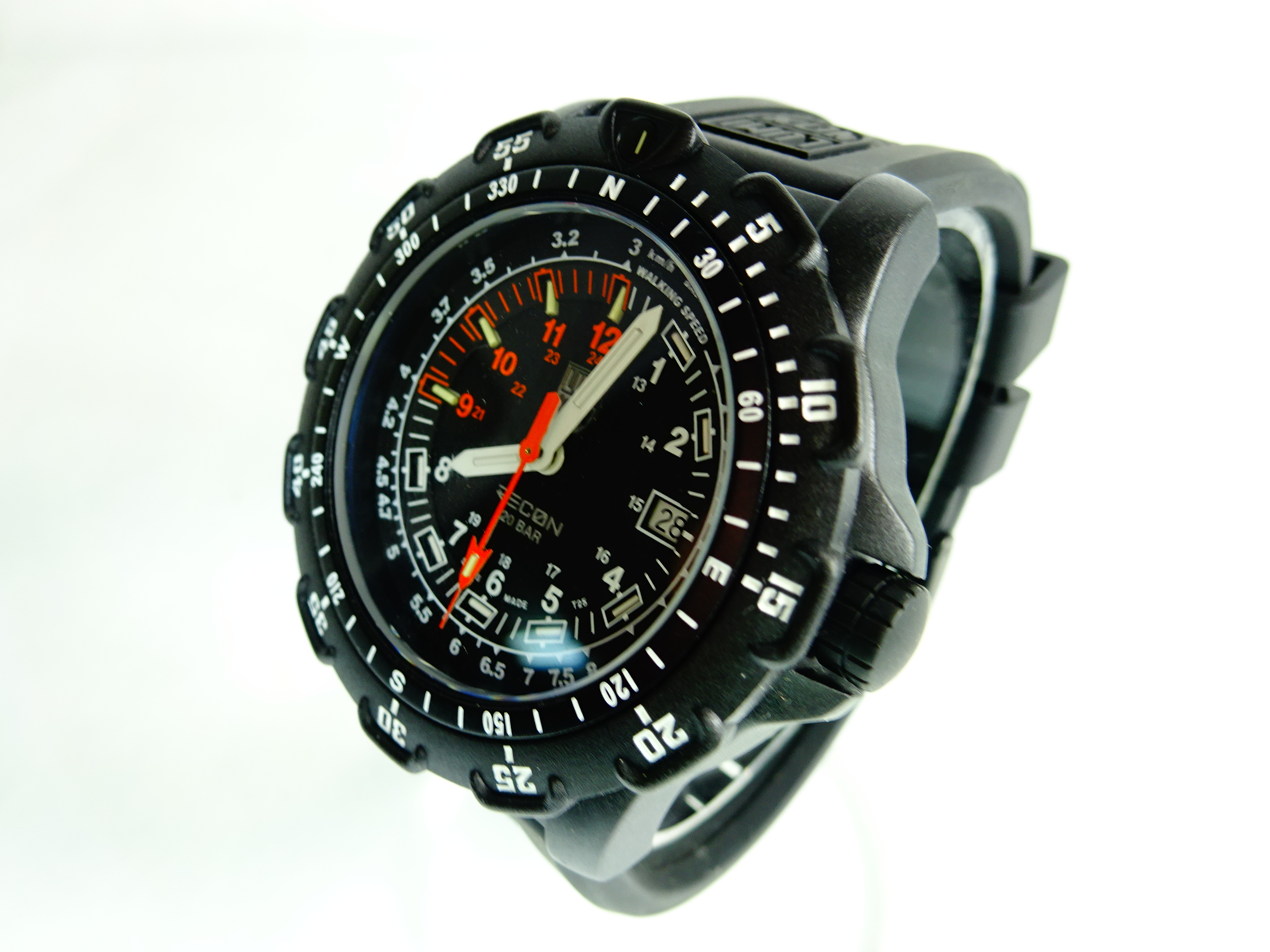 印象のデザイン LUMINOX(ルミノックス)】 RECON POINTMAN(リーコンポイントマン 時計