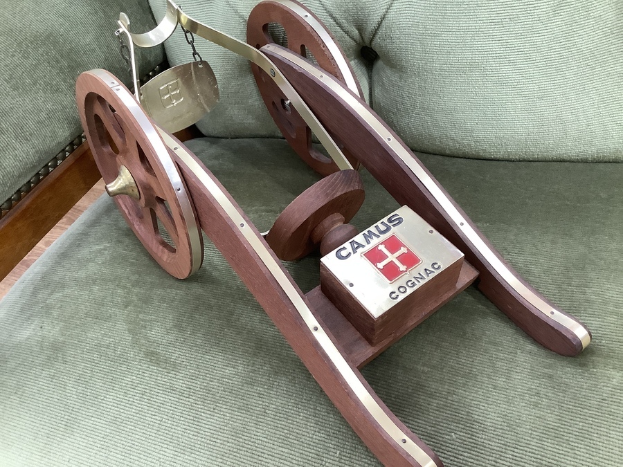 お酒買取強化中♪】大砲ホルダー付き！CAMUSのコニャックのご紹介です