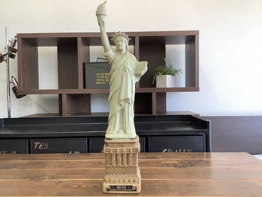 存在感ばつぐん！！自由の女神ウイスキー！【八尾店】｜2020年11月24日