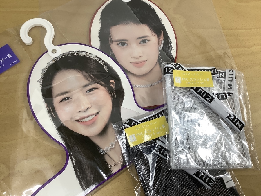 NiziUくじ  セット バラ売り Amazon.co.jp: Niziu くじ ローソンコラボ 21ビジュアルスクエア