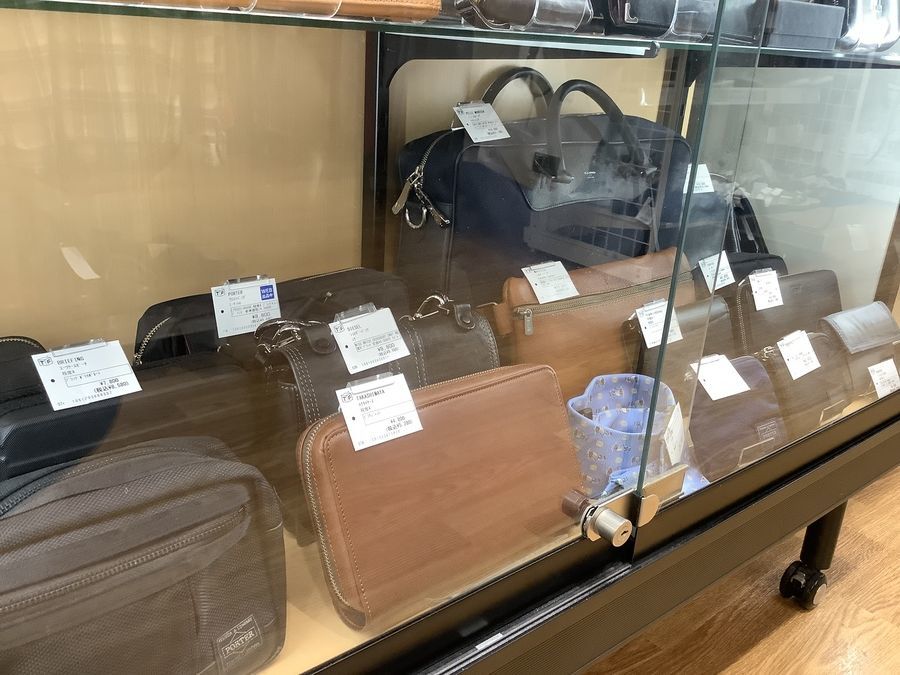 スマホで購入】KENZO/ケンゾーのクラッチバッグのご紹介です