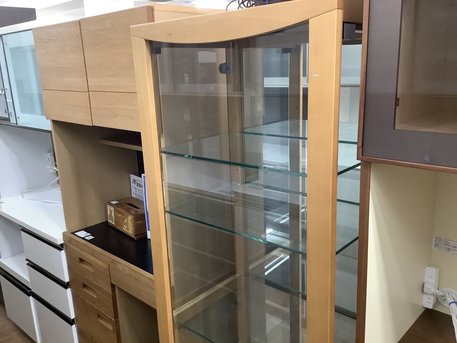 KOSUGA/コスガ】高級感溢れるダウンライト付きキュリオケース入荷しま 