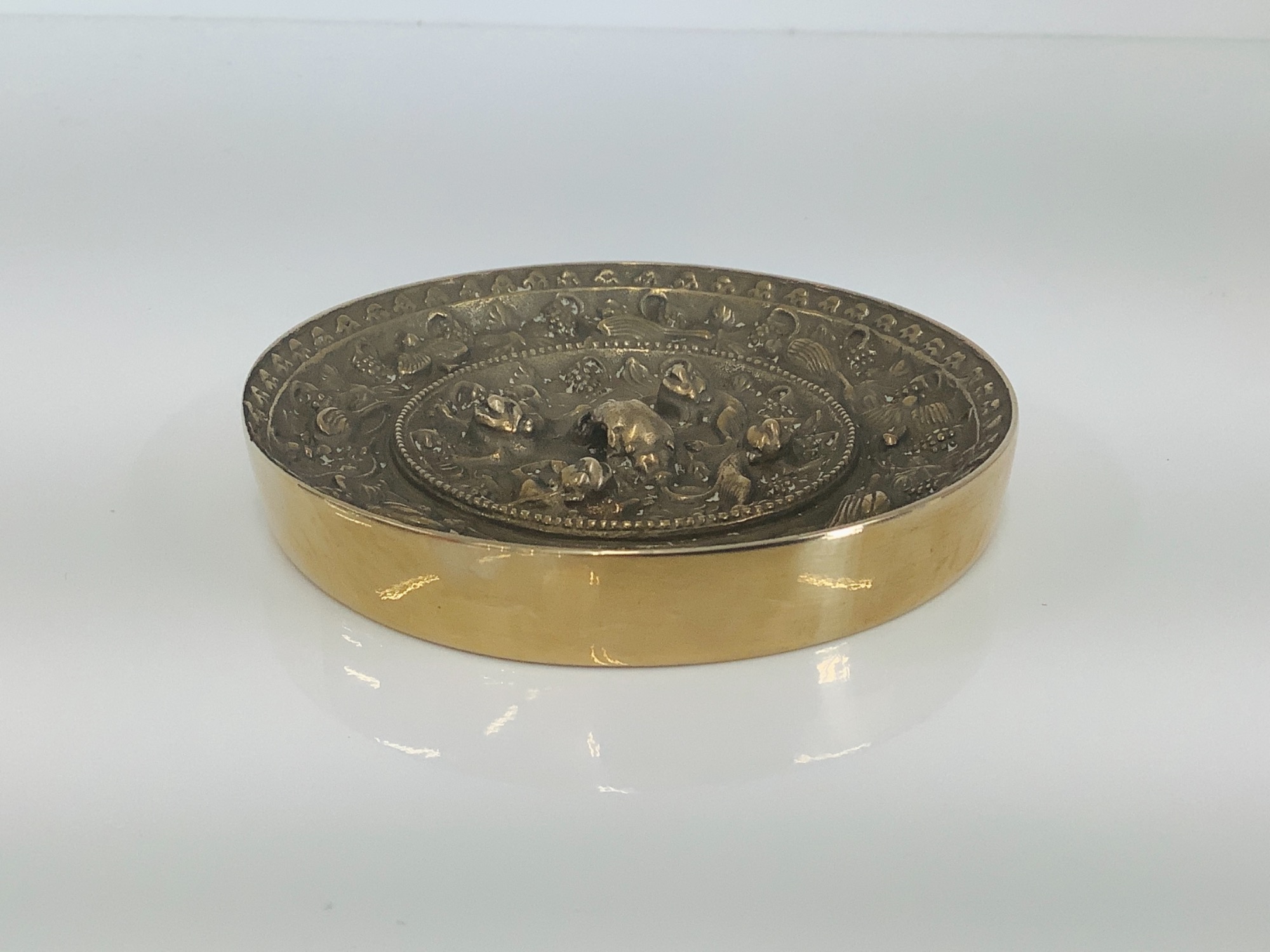 【レア ビンテージ】海獣葡萄鏡　銅鏡　ヴィンテージ　アンティーク　レトロ　金色 葡萄唐草模様が印象的！法隆寺の海獣葡萄鏡が入荷致しました♪｜2023年