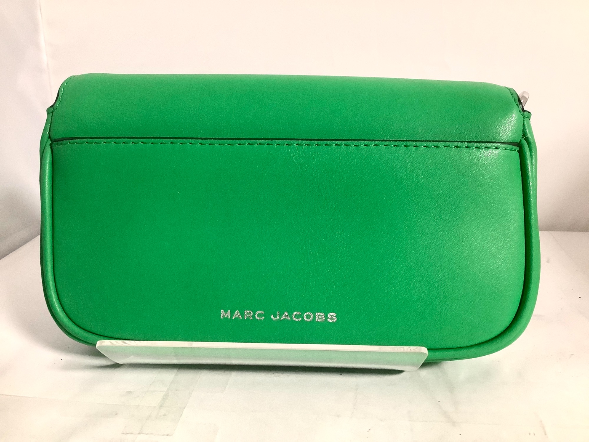 シーンによって使い分け♪【MARC JACOBS”マークジェイコブス】の2WAY 