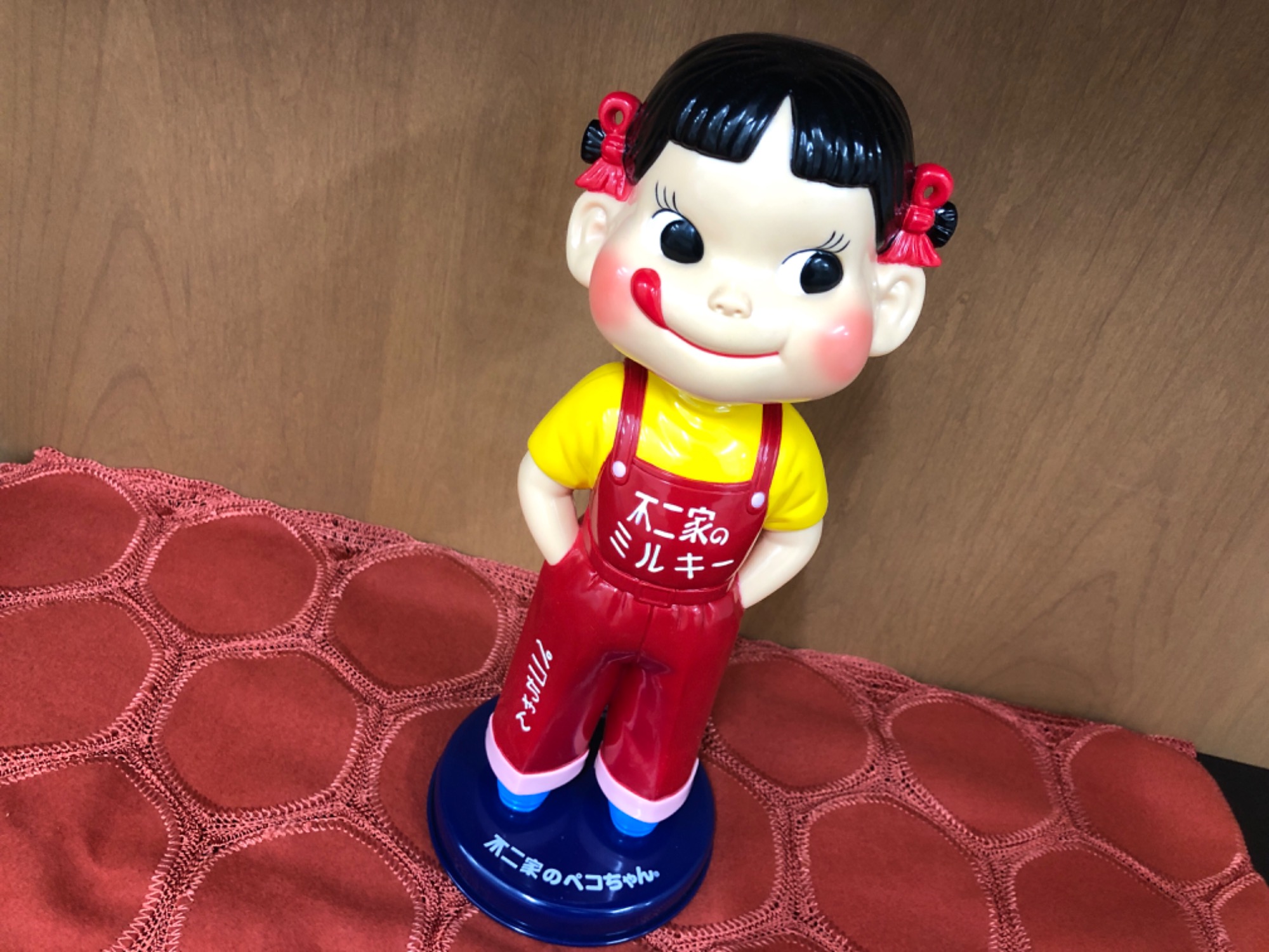 頭を可愛く揺らす♪【不二家創業100周年記念】復刻版ペコちゃん