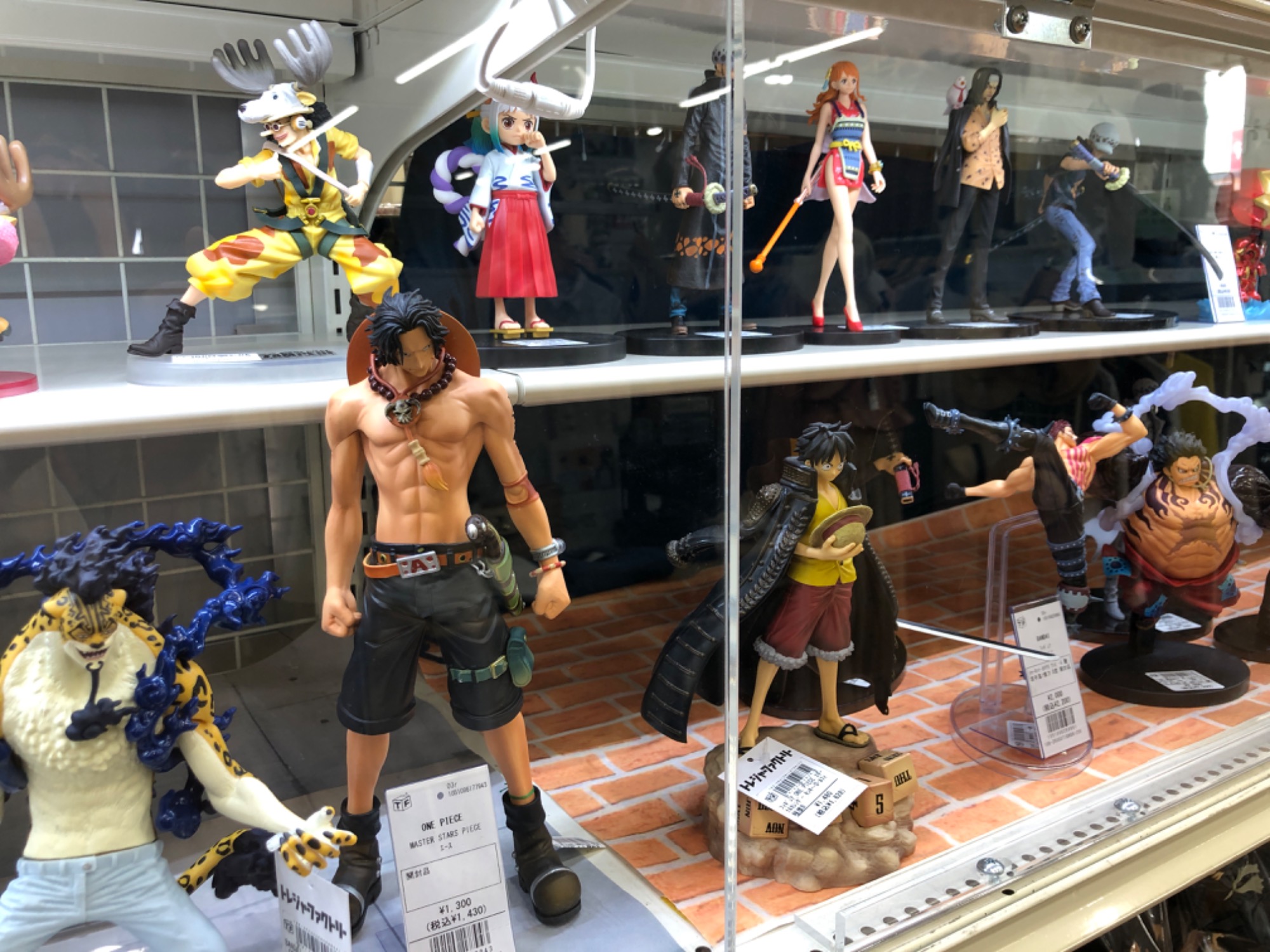 【ジャンク】 折りたたみ ガラケー74台セット レトロ 平成 貴重 レア 人気 ジャンク】 折りたたみ ガラケー74台セット レトロ 平成 貴重 レア