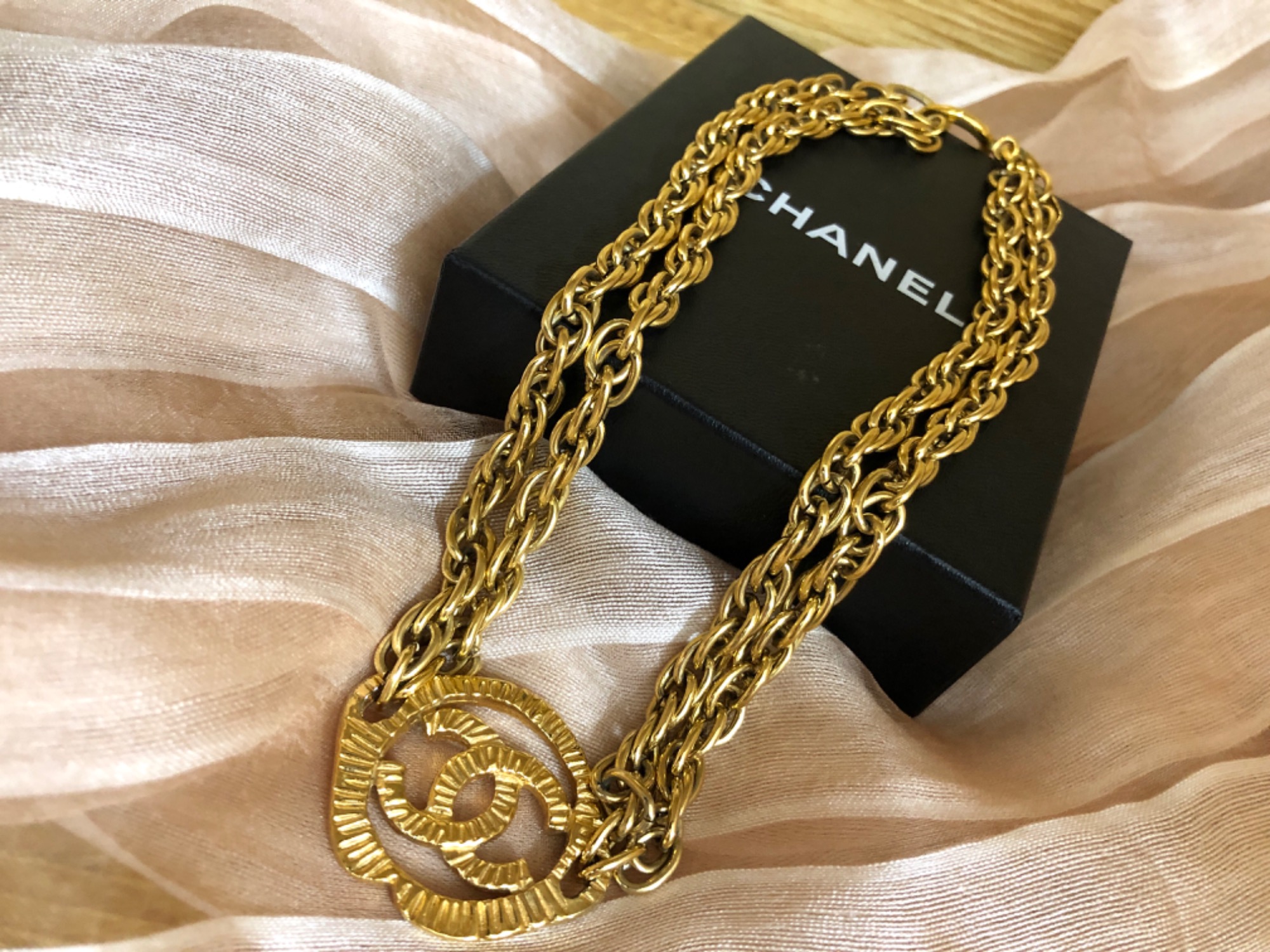存在感抜群!!【CHANEL”シャネル”】ココマークチェーンネックレス