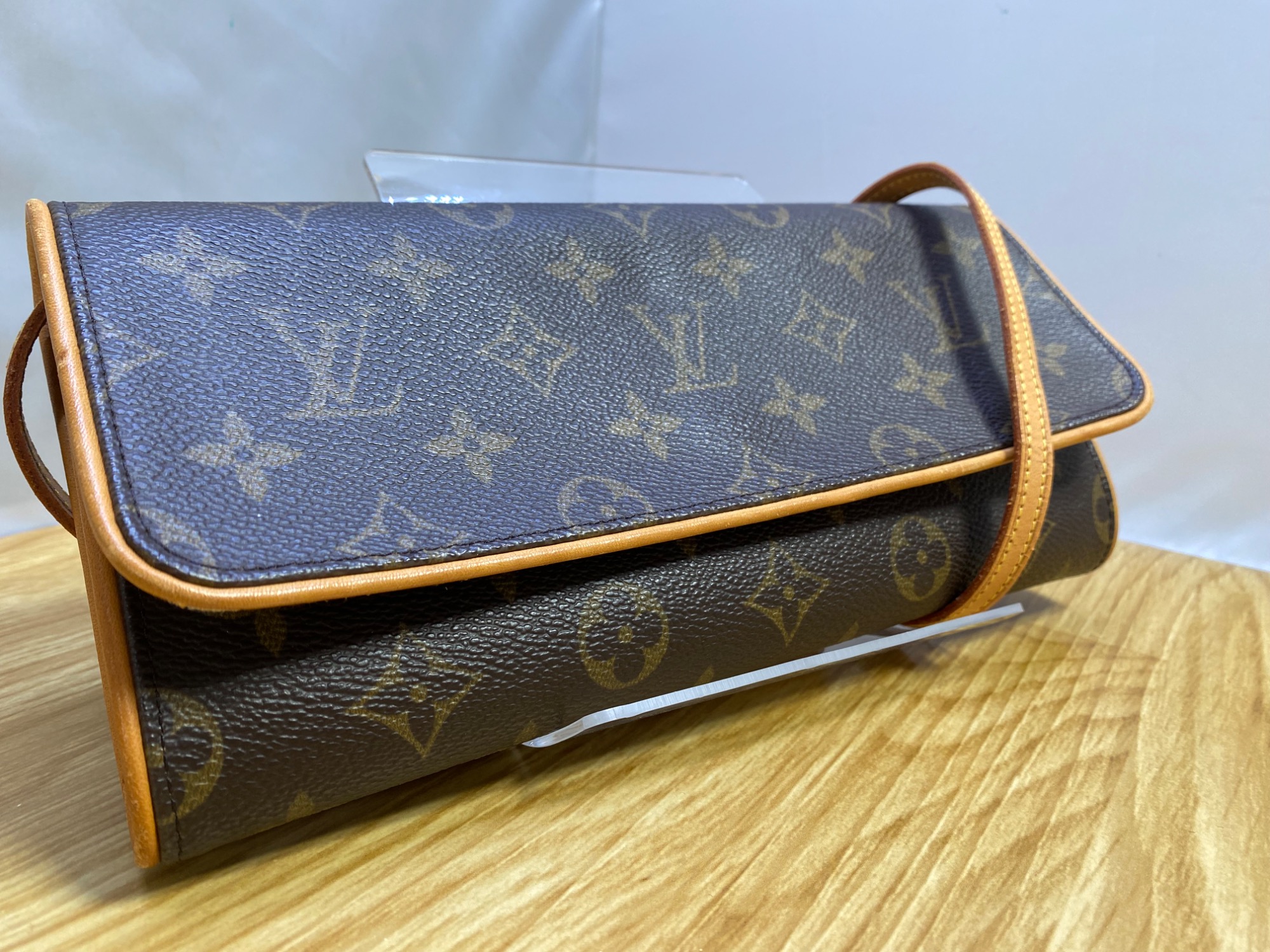 【美品】Louis Vuitton 総柄 モノグラム ブラック 今日特価】M83666 Nano No? ウォレット, モノグラム刺繍