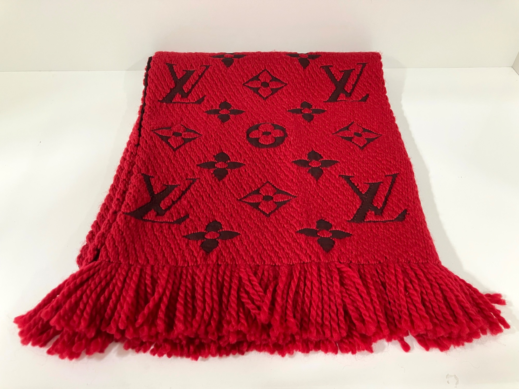 最終値下げ＊LOUIS VUITTON＊ウールシルク混合レッド マフラー オシャレにも防寒にも♪【LOUIS VUITTON”ルイヴィトン