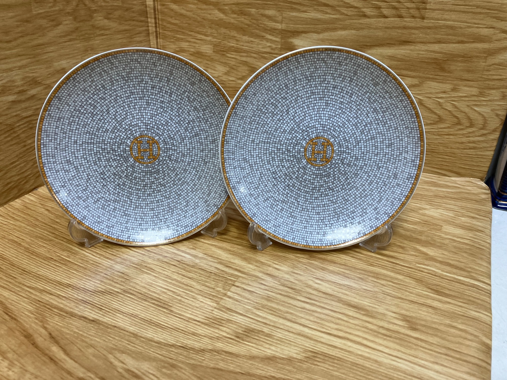 エルメス　モザイクヴァンキャントルプレート　ゴールド　34センチ　2枚 エルメス モザイクヴァンキャントルプレート ゴールド 34センチ 2枚
