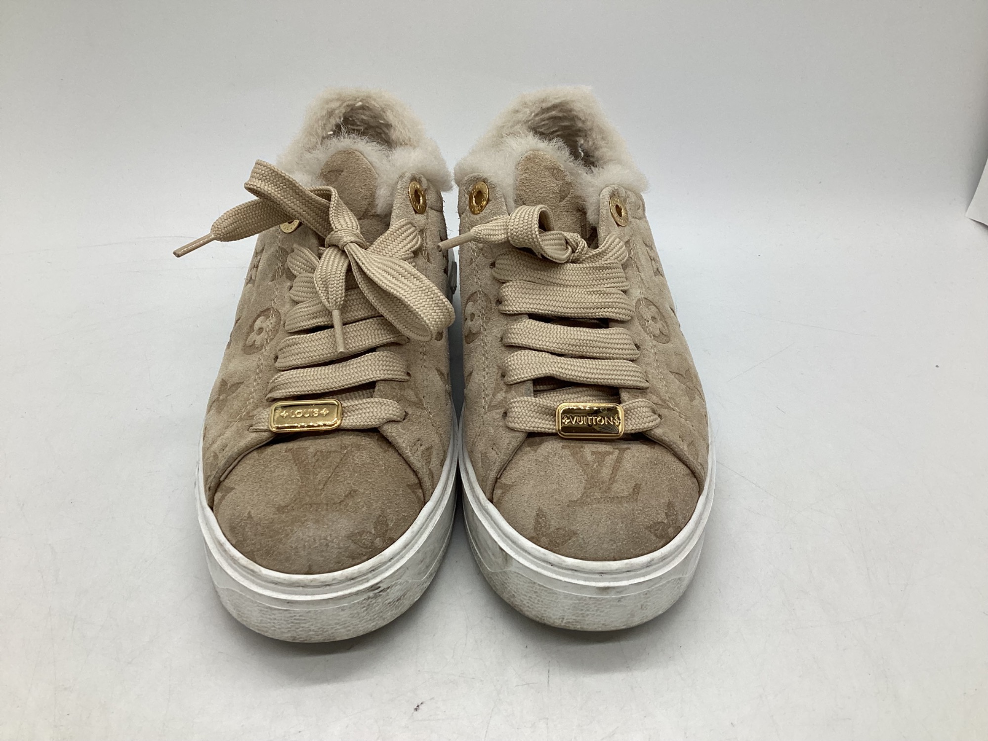 【百貨店購入】LOUIS VUITTON モノグラムスニーカー これからの季節にぴったりなファー付き【LOUIS VUITTON“ルイヴィトン