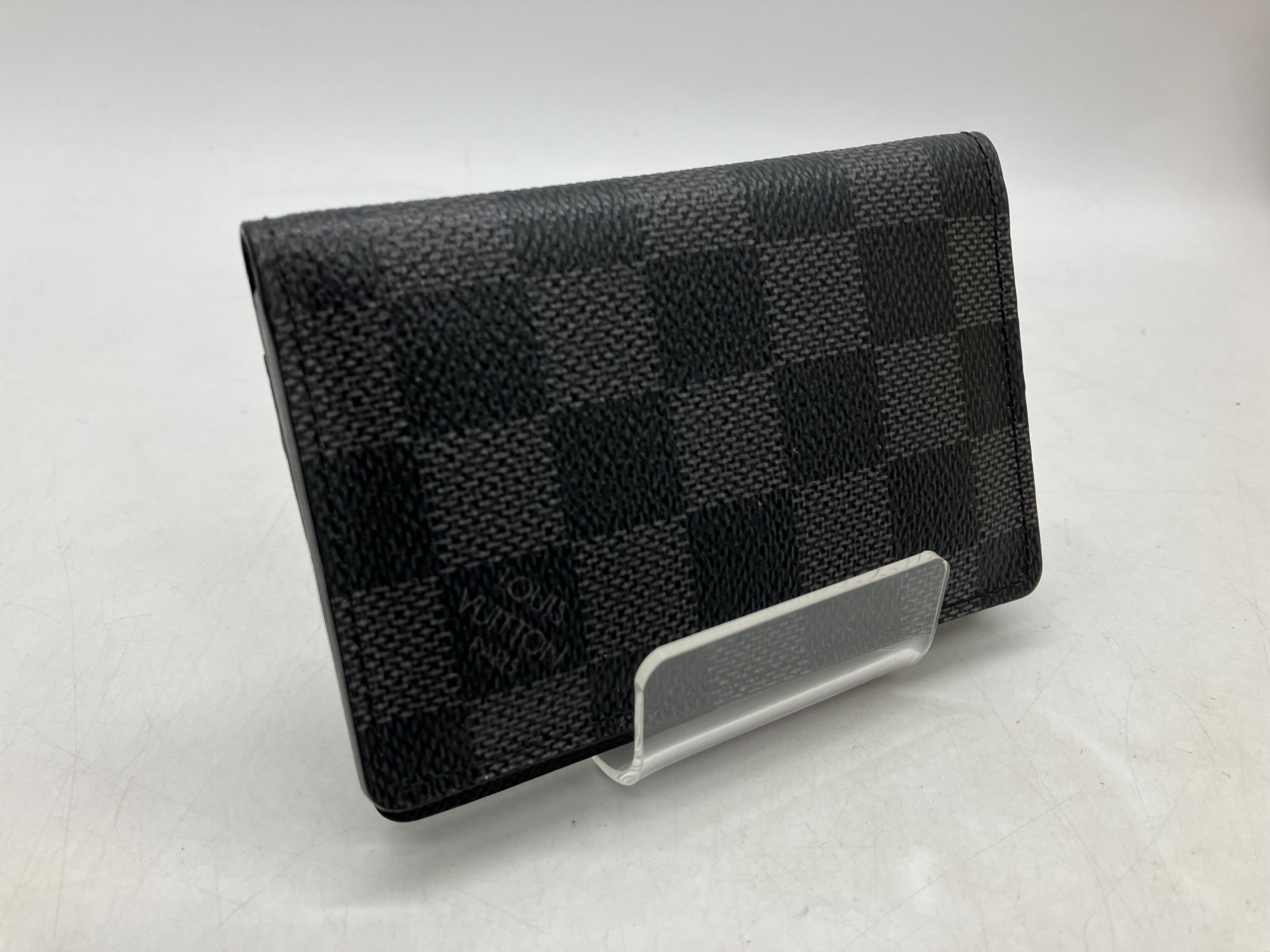LOUIS VUITTON】カードケース N63075 ダミエ・グラフィットのご紹介