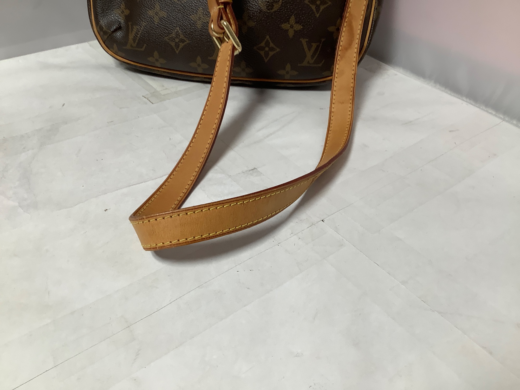 LOUIS VUITTON(ルイヴィトン)】の人気ショルダー「オデオンPM」のご