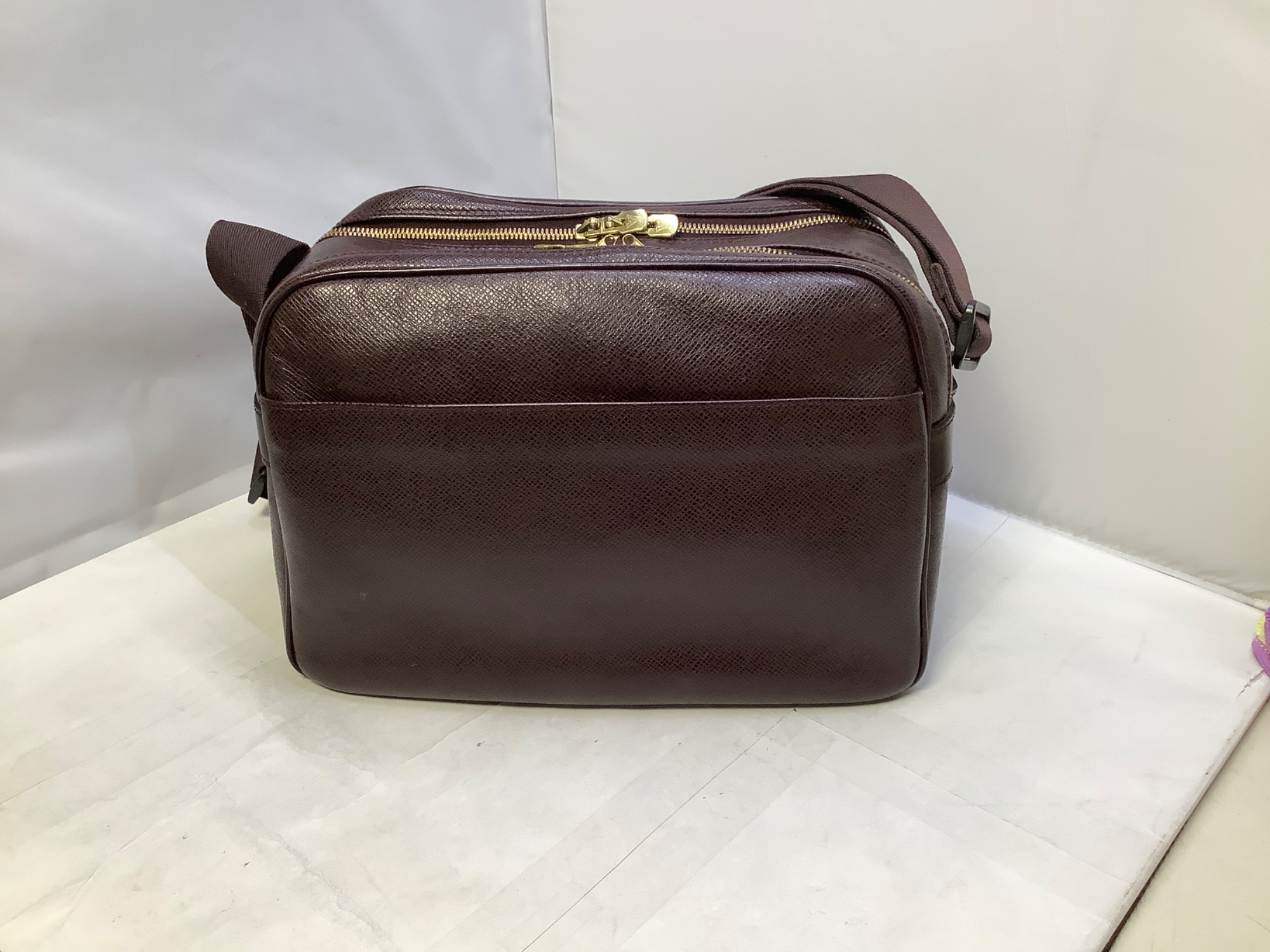 ⭐️LOUIS VUITTON⭐️ルイヴィトン タイガ リポーターPM 収納力抜群！【Louis Vuitton（ルイヴィトン）】のタイガ「リポーター