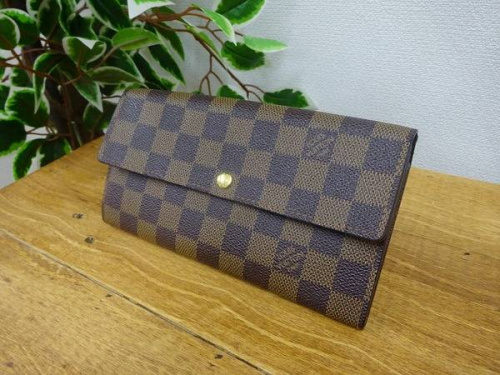 ブランド・ラグジュアリーの財布