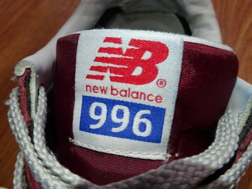シューズのニューバランス（new balance）